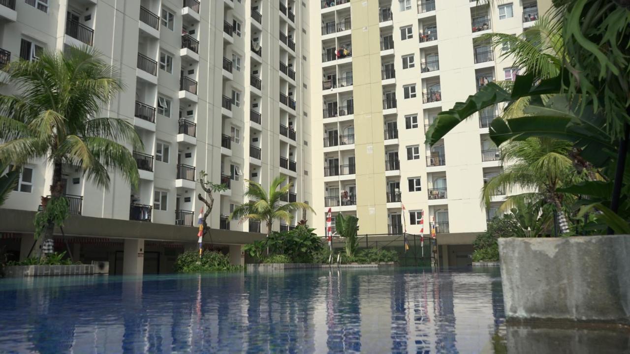 Apartment Cinere Resort Just Sleep & Cozy Depok Eksteriør billede